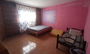 VENTA DE HERMOSA CASA CONSTRUIDA DE PURO SILLAR, A SOLO 7 MINUTOS EN AUTO DEL CENTRO
