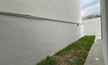 CASA EN VENTA EN LAS ESMERALDAS LOS CRISTALES CARRETERA NACIONAL
