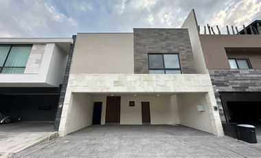 CASA EN VENTA EN LAS ESMERALDAS LOS CRISTALES CARRETERA NACIONAL
