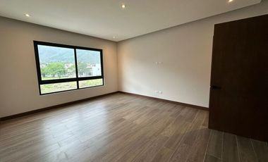 CASA EN VENTA EN LAS ESMERALDAS LOS CRISTALES CARRETERA NACIONAL