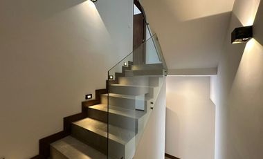 CASA EN VENTA EN LAS ESMERALDAS LOS CRISTALES CARRETERA NACIONAL