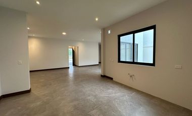 CASA EN VENTA EN LAS ESMERALDAS LOS CRISTALES CARRETERA NACIONAL