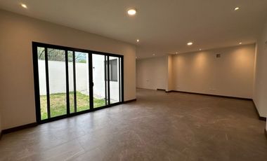 CASA EN VENTA EN LAS ESMERALDAS LOS CRISTALES CARRETERA NACIONAL