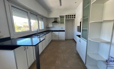 Casa - Los Troncos