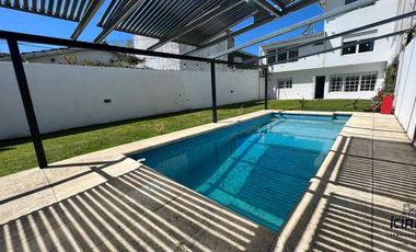 Casa - Los Troncos