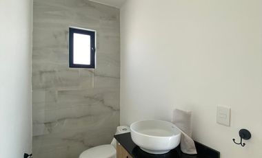 Casa en venta con recámara en planta baja en Ciudad Meseta