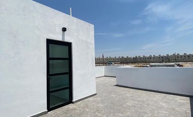 Casa en venta con recámara en planta baja en Ciudad Meseta