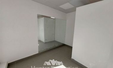 Local Comercial en Arriendo en Av La Dehesa