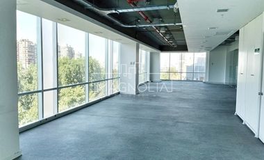 Oficina en Arriendo en A pasos del Parque Araucano, y cercanía al Metro Manquehue