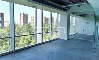 Oficina en Arriendo en A pasos del Parque Araucano, y cercanía al Metro Manquehue