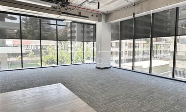 Oficina en Arriendo en Cercano a Las Condes, buena conectividad