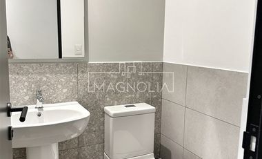 Oficina en Arriendo en Cercano a Las Condes, buena conectividad