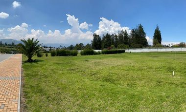 Vendo terreno 1248 m en Puembo