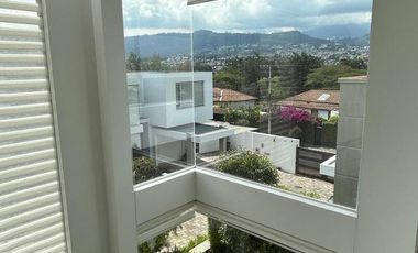 Vendo hermosa casa en Urbanización La Viña
