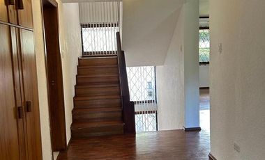 Arriendo casa en Jacaranda  cerca al club