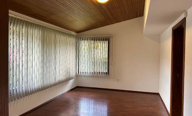 Arriendo casa en Jacaranda  cerca al club