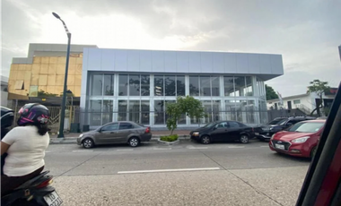 Alquiler de Local Comercial de Estreno – 2.100 m² – Guayaquil