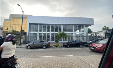 Alquiler de Local Comercial de Estreno – 2.100 m² – Guayaquil
