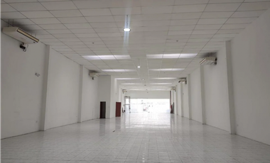 Alquiler Local Comercial 500m²- cerca Mall del Sol, Guayaquil