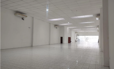 Alquiler Local Comercial 500m²- cerca Mall del Sol, Guayaquil