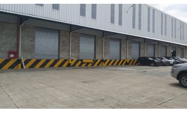 Guayaquil en Via Daule Alquilo bodega 4850 m2
