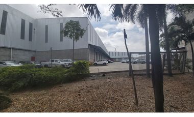 Guayaquil en Via Daule Alquilo bodega 4850 m2
