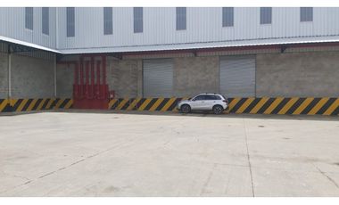 Guayaquil en Via Daule Alquilo bodega 4850 m2