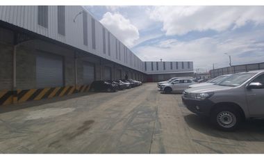 Guayaquil en Via Daule Alquilo bodega 4850 m2