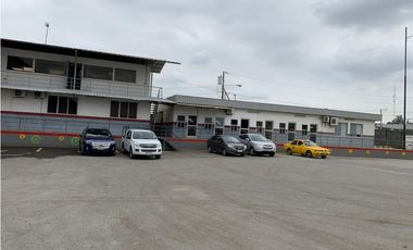 Vía Perimetral  - Vía Daule se alquila bodega de 5500 m2