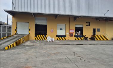 Guayaquil, Via Daule se alquila Bodega 1975 m²