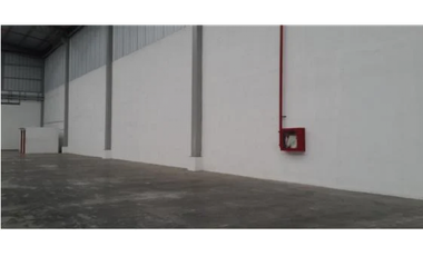Guayaquil, Via Daule se alquila Bodega 1975 m²