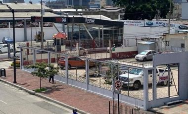 En Av. de las Americas Alquiler de Terreno comercial 1300 m2