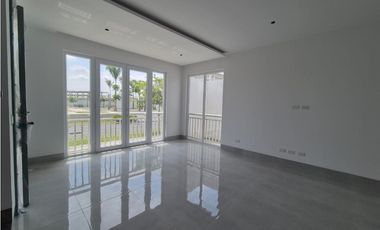 Km 9 Via Samborondón Urb. Aires de Batan se vende casa a estrenar