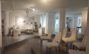 Local Comercial 829 m² con Sala de Exhibición - Urdesa Central