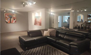 Local Comercial 829 m² con Sala de Exhibición - Urdesa Central