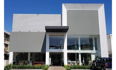 Local Comercial 829 m² con Sala de Exhibición - Urdesa Central