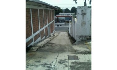 AV. CARLOS JULIO AROSEMENA​​​​​​​ ALQUILER DE LOCAL COMERCIAL