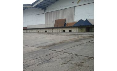 AV. CARLOS JULIO AROSEMENA​​​​​​​ ALQUILER DE LOCAL COMERCIAL