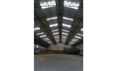 VA A LA COSTA Y PERIMETRAL alquilo bodega 2944 m²