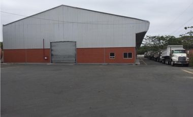 VA A LA COSTA Y PERIMETRAL alquilo bodega 2944 m²