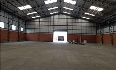 VA A LA COSTA Y PERIMETRAL alquilo bodega 2944 m²