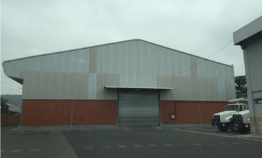 VA A LA COSTA Y PERIMETRAL alquilo bodega 2944 m²