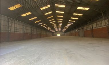 VA A LA COSTA Y PERIMETRAL alquilo bodega 2410 m²