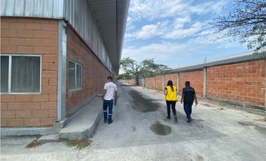 VA A LA COSTA Y PERIMETRAL alquilo bodega 2410 m²