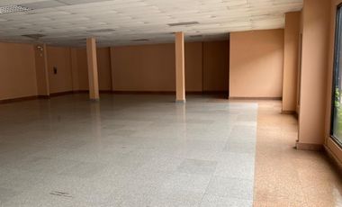 AV. CARLOS JULIO AROSEMENA Se alquila local comercial 1000 m2