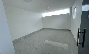 Vía Daule se alquila bodegas 8731 m² ideal para farmaceuticas