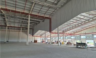 Vía Daule se alquila bodegas 4437 m² ideal para farmaceuticas