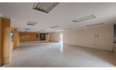 Via Daule se alquila bodega de 4000 m2