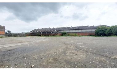 Via Daule se alquila bodega de 4000 m2