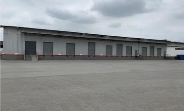 Vía Perimetral  - Vía Daule se alquila bodega de 2600 m2